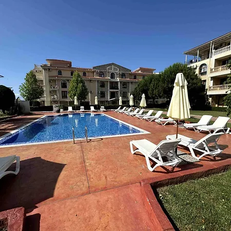 Royal Bay سفيتي فلاس